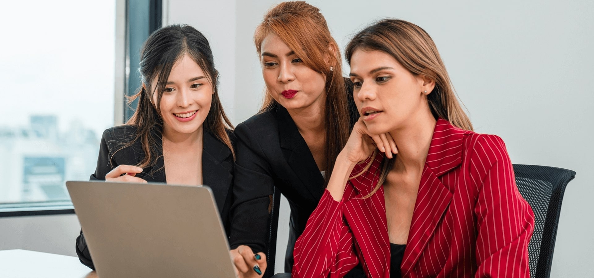 AKUNTANSI & KEUANGAN LEMBAGA